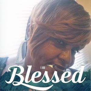 Meet your Posher, Yvette